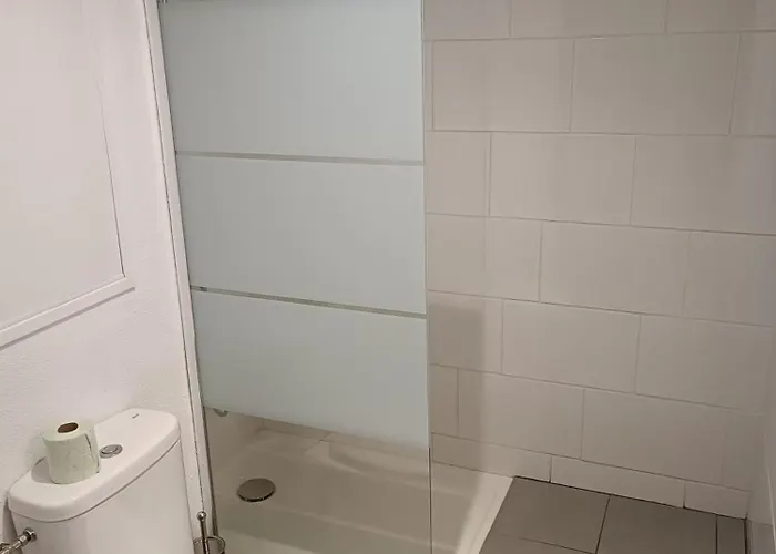 Proche Gare Avec Parking לורדה