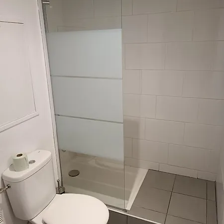 Proche Gare Avec Parking Лурд